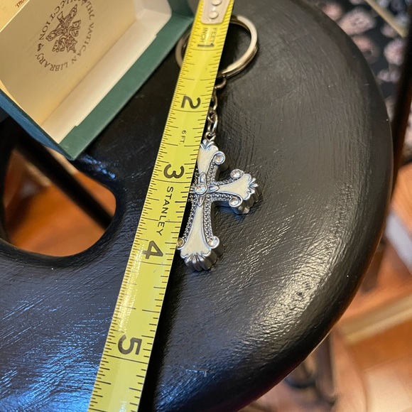 Vatican Library Collection Sacred Cross Christ Enamel Swarovski Crystal Keychain - Picture 4 of 11